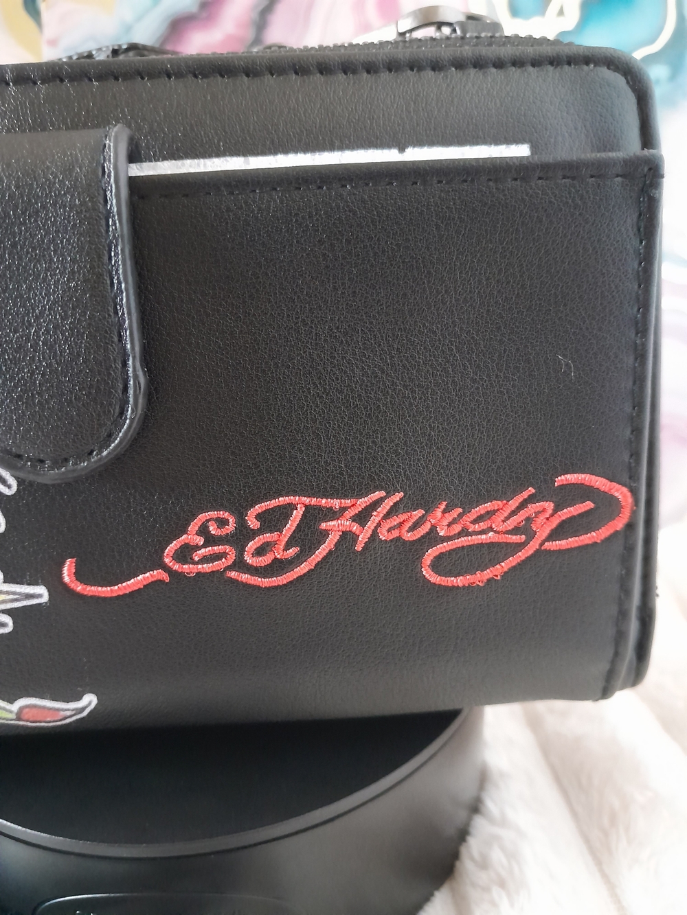 Ed Hardy Black Skull & Rose Crossbody Wallet Bag Phone Holder Clutch NWT - Picture 4 of 12